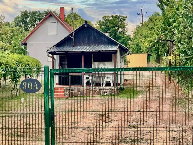 Eladó telek Balatonalmádi 535 nm