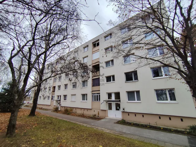 Eladó lakás Veszprém, Egyetemváros 48 nm