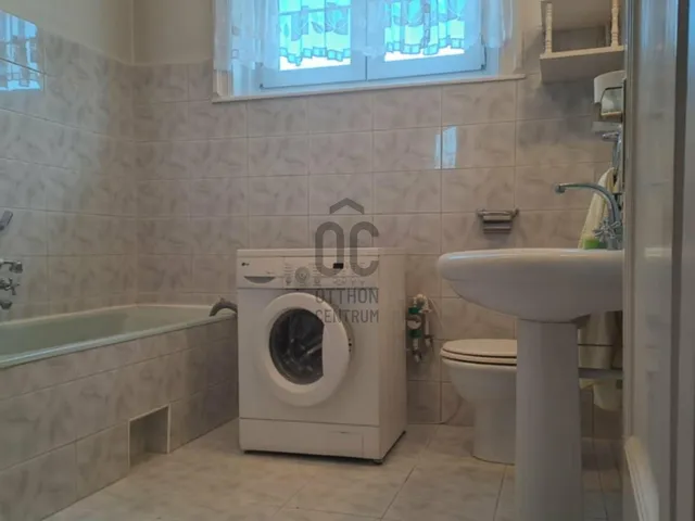 Eladó lakás Pétfürdő 137 nm