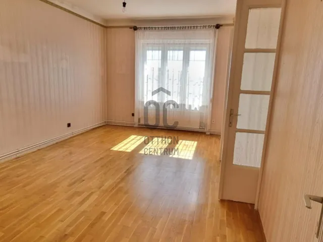 Eladó lakás Pétfürdő 137 nm