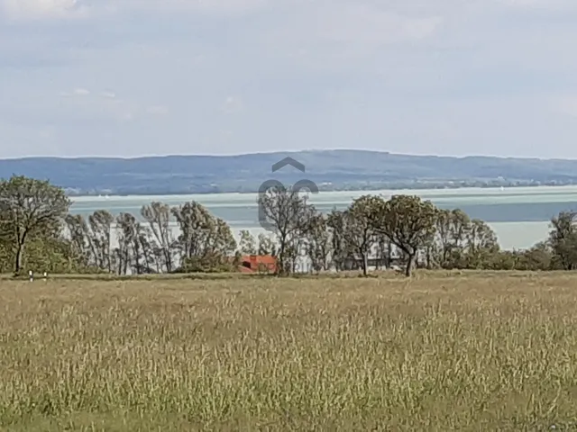 Eladó telek Zánka 20001 nm