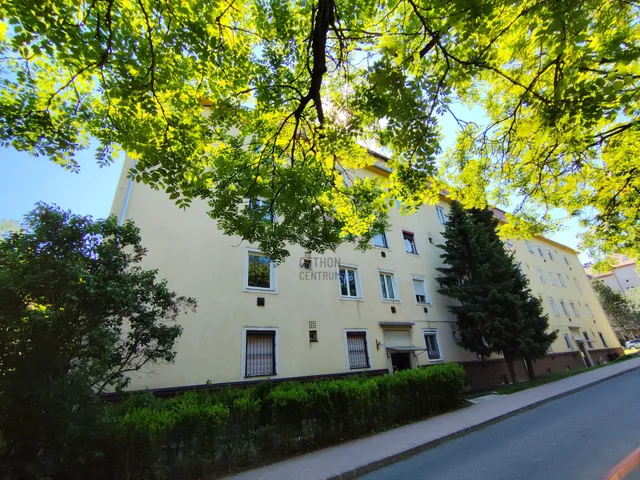 Eladó lakás Veszprém, Egyetemváros 57 nm