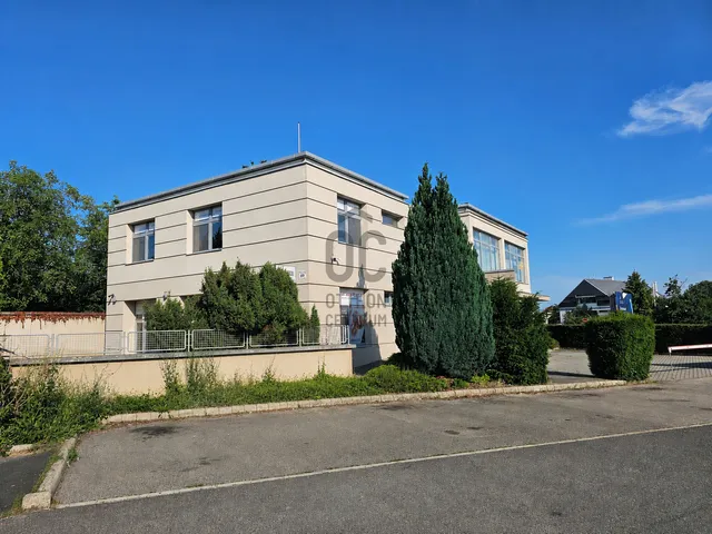 Eladó kereskedelmi és ipari ingatlan Veszprém 510 nm