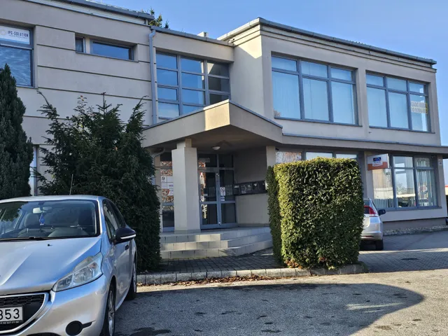 Eladó kereskedelmi és ipari ingatlan Veszprém 510 nm