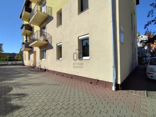 Eladó lakás Veszprém, Bakonyalja 30 nm