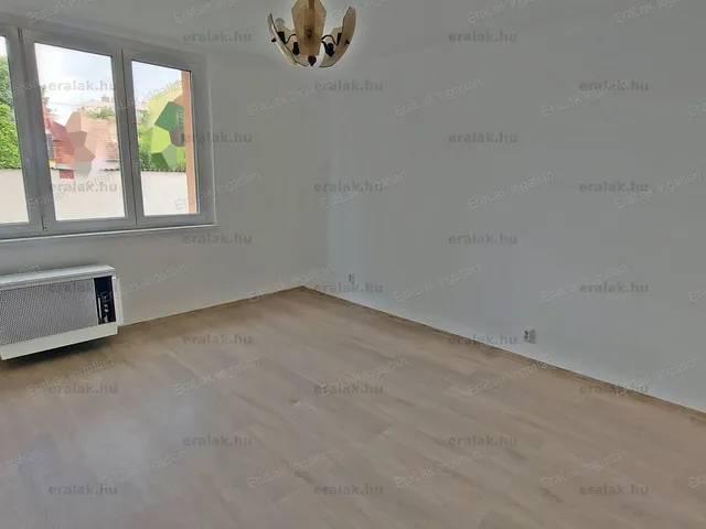 Eladó lakás Győr, Gyárváros 48 nm