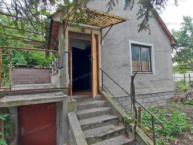 Eladó mezőgazdasági ingatlan Győr, Pósdomb 28 nm
