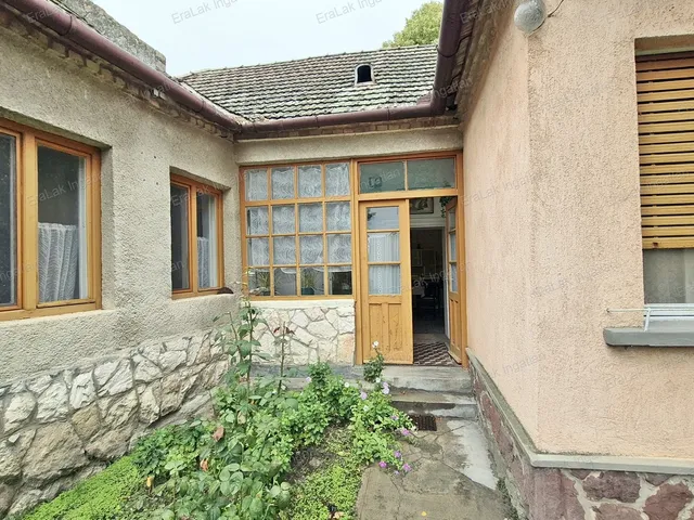 Eladó ház Kajárpéc 120 nm