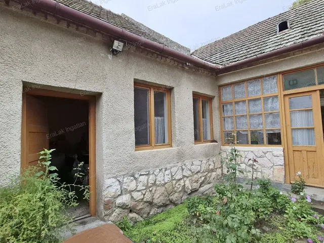 Eladó ház Kajárpéc 120 nm