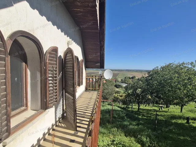 Eladó ház Győrújbarát 80 nm