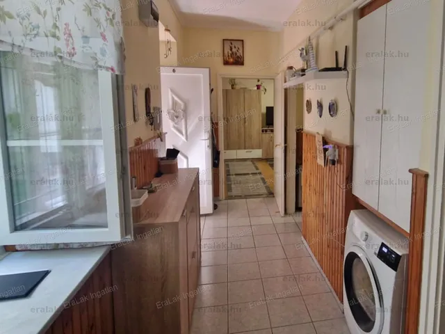 Eladó lakás Győr, Belváros 70 nm