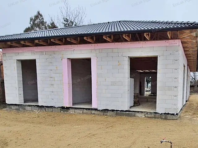 Eladó ház Nyúl 135 nm