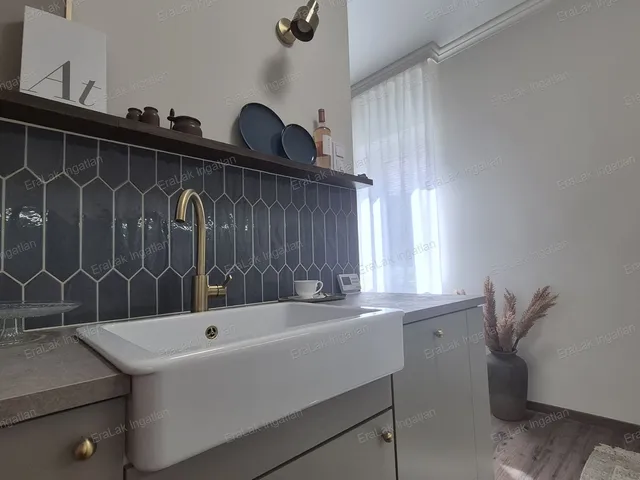 Eladó lakás Győr, Belváros 69 nm