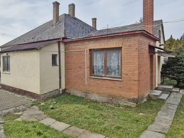 Eladó ház Tényő 70 nm