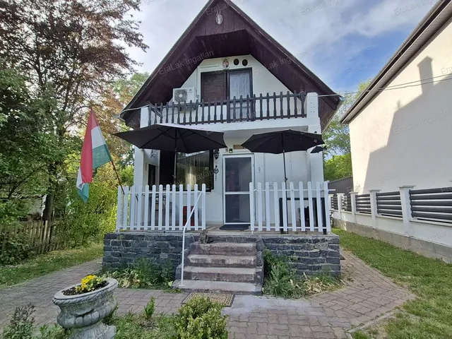 Eladó nyaraló Győr, Gyirmót 52 nm