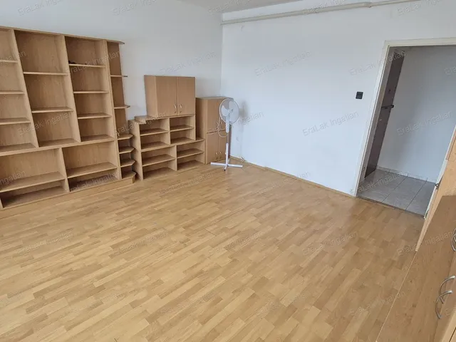 Eladó lakás Mosonmagyaróvár, Városközpont 67 nm