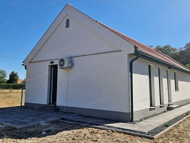 Eladó ház Gönyű 96 nm