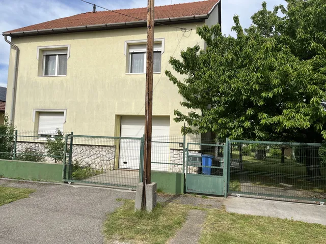 Eladó ház Miskolc, Szirma 127 nm