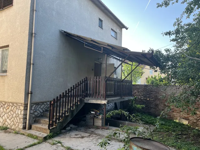 Eladó ház Miskolc, Kisfaludy Károly utca 189 nm