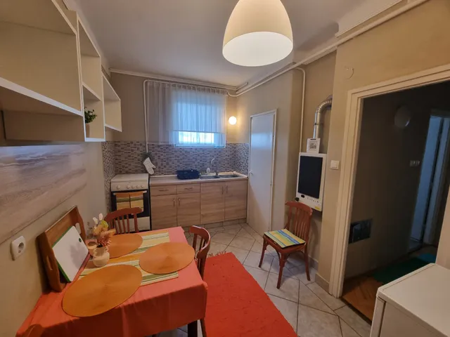 Kiadó lakás Miskolc, Szentpéteri kapu 52 nm