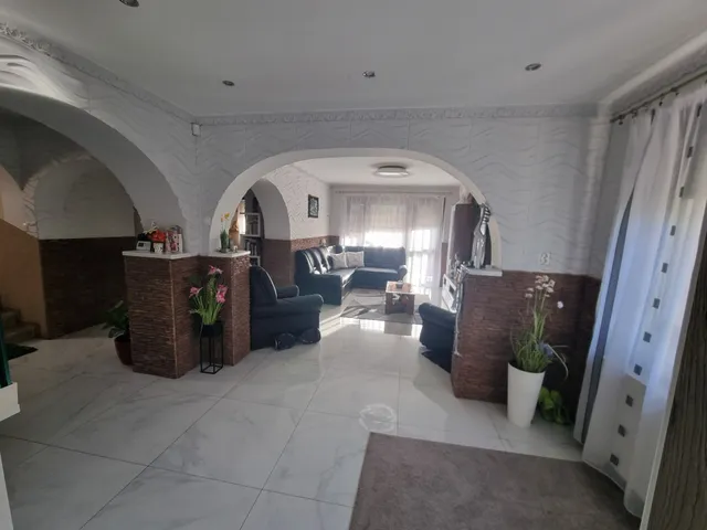 Eladó ház Miskolc, Szrog Sámuel utca 246 nm