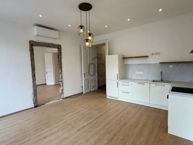 Eladó lakás Budapest VIII. kerület 97 nm