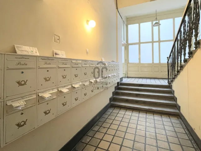 Eladó lakás Budapest V. kerület, Belváros, Október 6. utca 55 nm