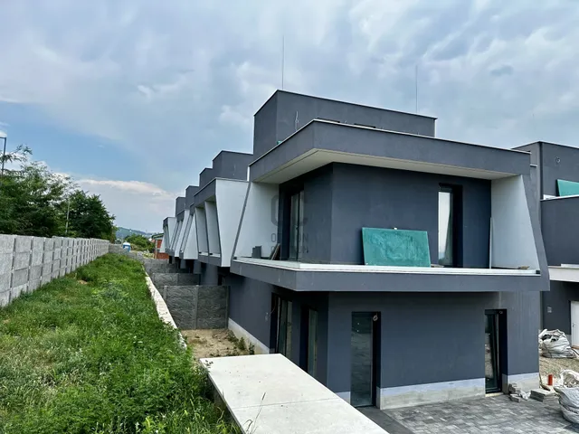 Eladó ház Mogyoród 169 nm