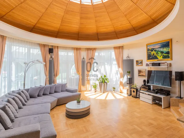 Eladó ház Páty 285 nm