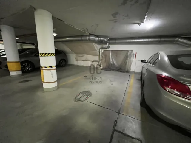 Eladó garázs Budapest XI. kerület, Lágymányos 12 nm