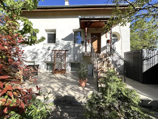 Eladó lakás Budapest XI. kerület, Gazdagrét 123 nm