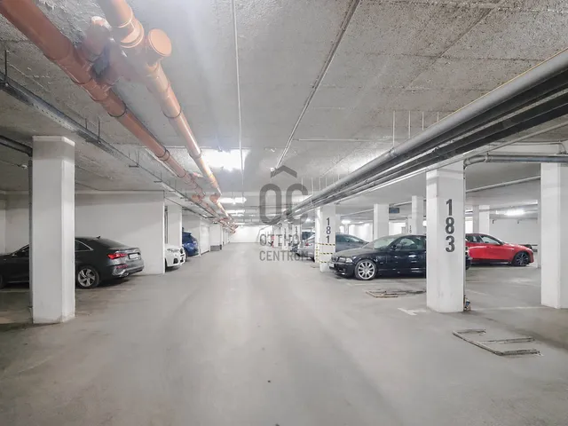 Eladó garázs Budapest XI. kerület, Kelenföld, Nádorliget utca