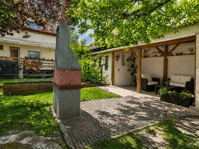 Eladó ház Budapest XI. kerület, Őrmező 140 nm