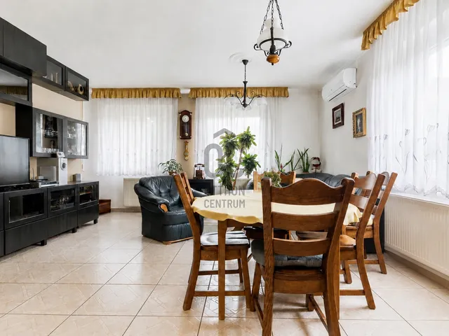 Eladó ház Budapest XI. kerület, Őrmező 140 nm