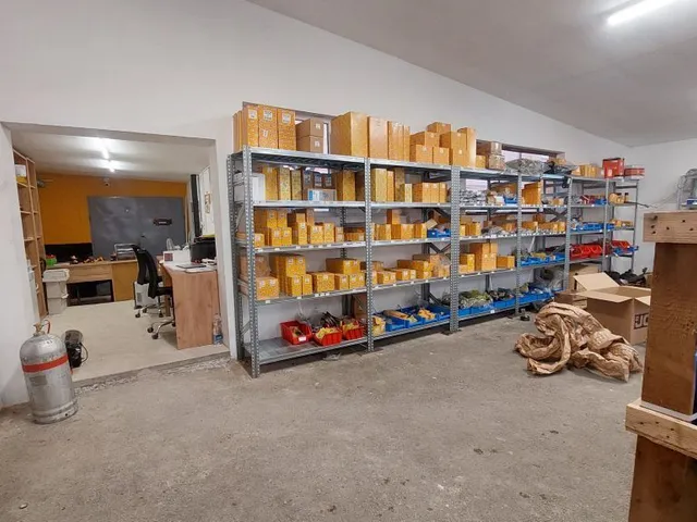 Kiadó kereskedelmi és ipari ingatlan Solymár 140 nm