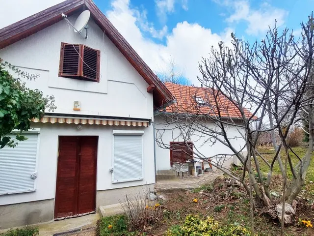 Eladó üdülő és hétvégi ház Balatonalmádi 81 nm