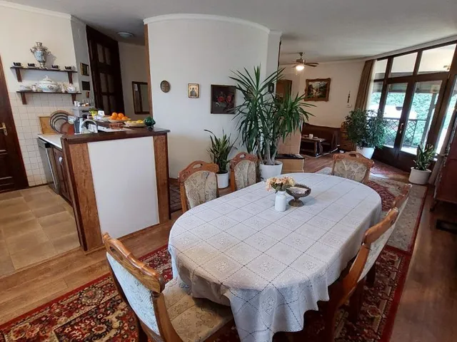 Eladó ház Solymár 160 nm