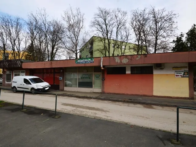 Eladó kereskedelmi és ipari ingatlan Százhalombatta 112 nm