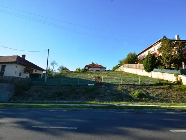 Eladó telek Százhalombatta 921 nm