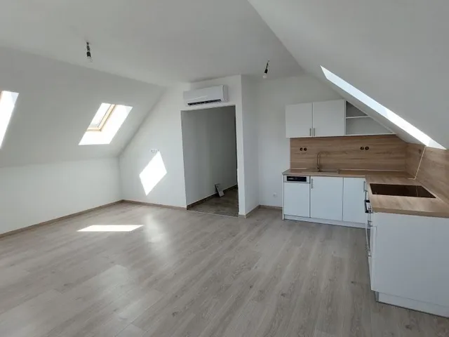 Eladó lakás Besnyő 56 nm