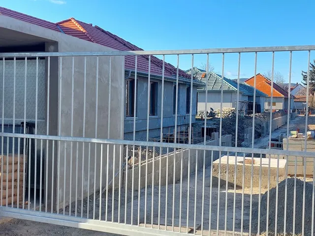 Eladó ház Tahitótfalu, Mogyoró  101 nm