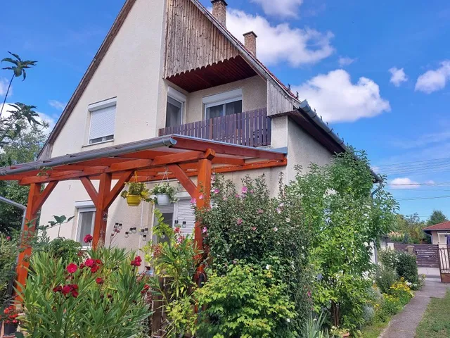 Eladó ház Dunakeszi, Alag 116 nm