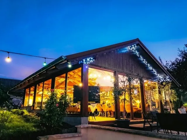 Eladó kereskedelmi és ipari ingatlan Etyek 142 nm