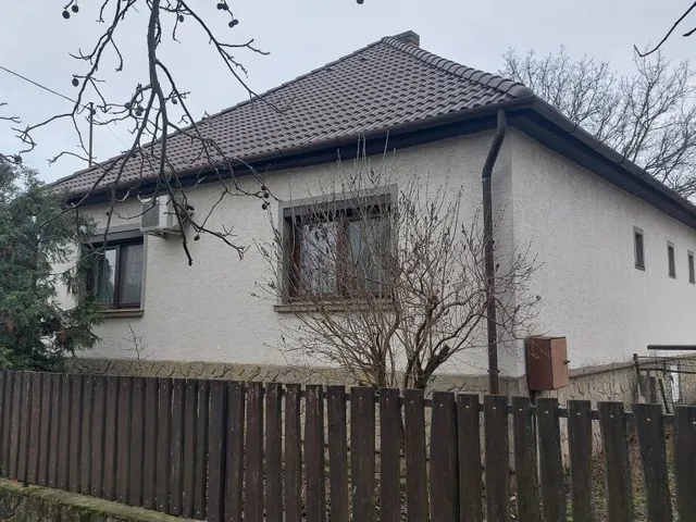 Eladó ház Pusztaszabolcs 117 nm