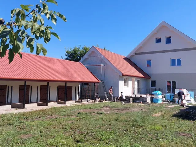 Eladó ház Besnyő 228 nm