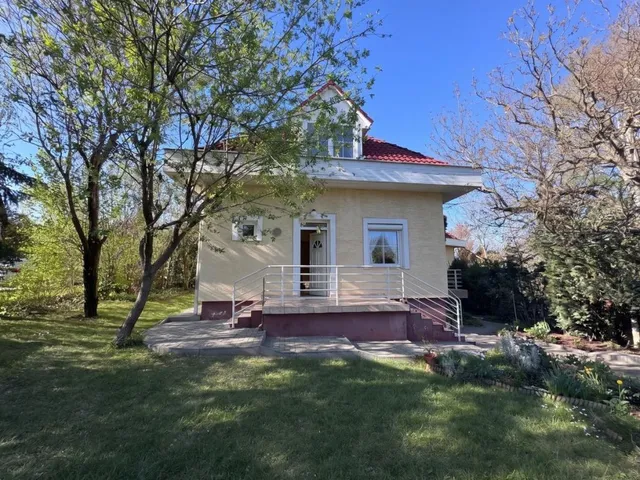 Eladó ház Pomáz 140 nm