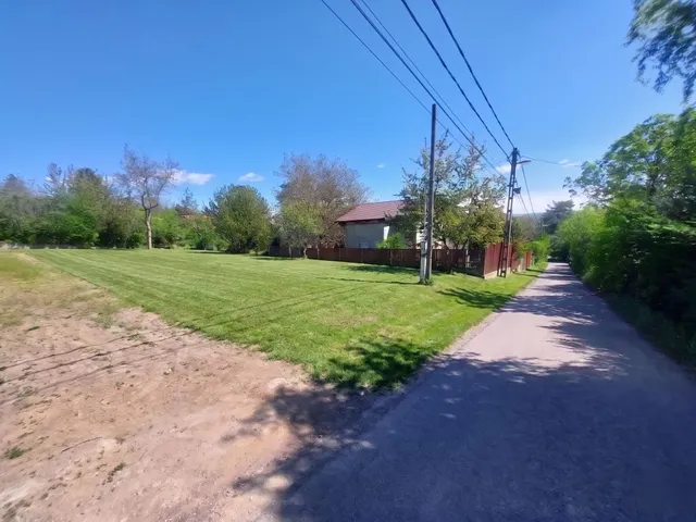 Eladó telek Leányfalu 725 nm