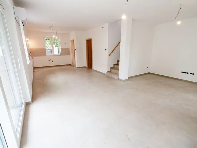 Eladó ház Budapest XVIII. kerület, Szemeretelep 109 nm