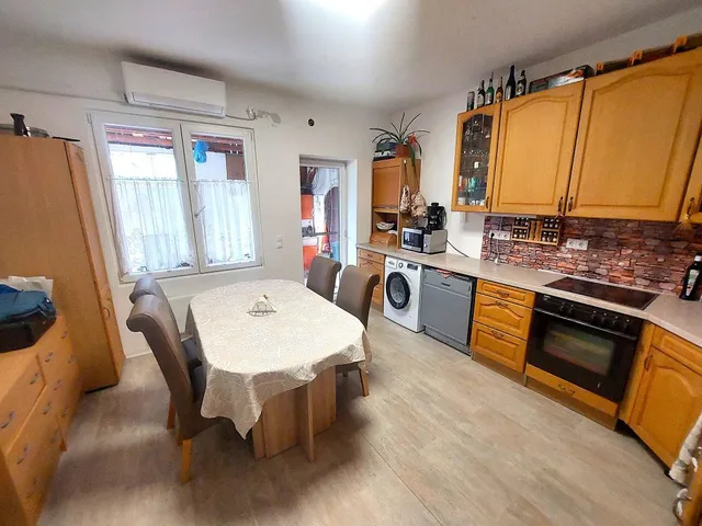 Eladó ház Szentendre, Izbég 120 nm