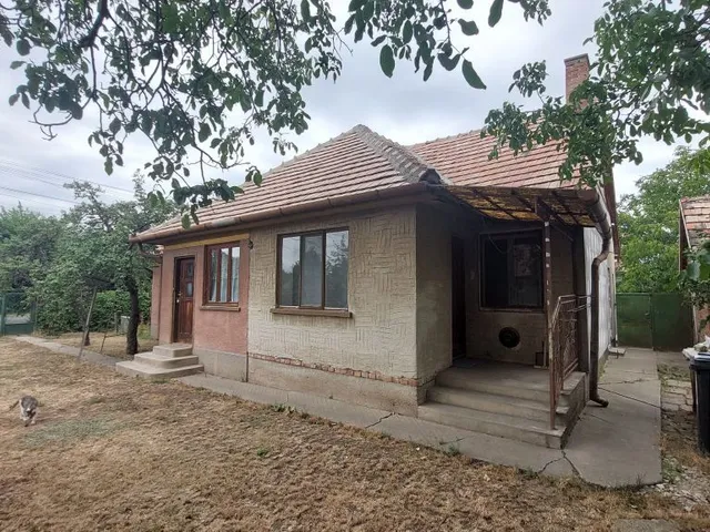 Eladó ház Besnyő 91 nm